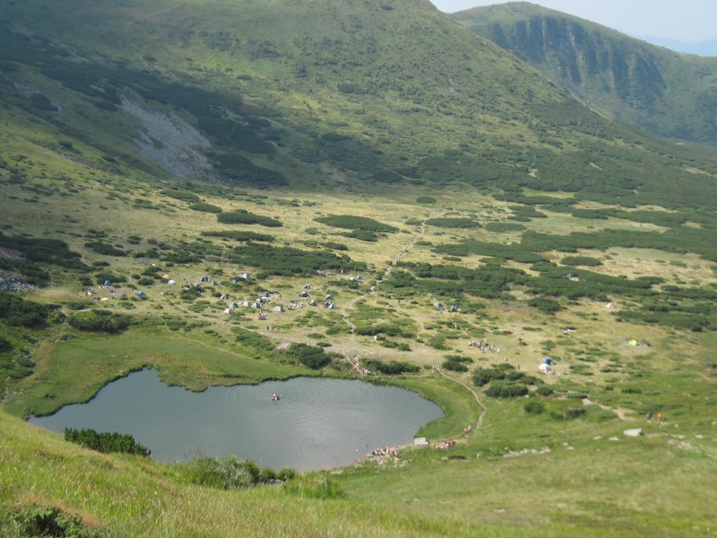 Отель Krutogora Татаров Экстерьер фото